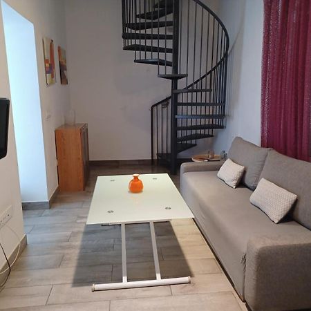 Apartamento En El Casco Antiguo En Plena Alameda Sevilla Exteriör bild