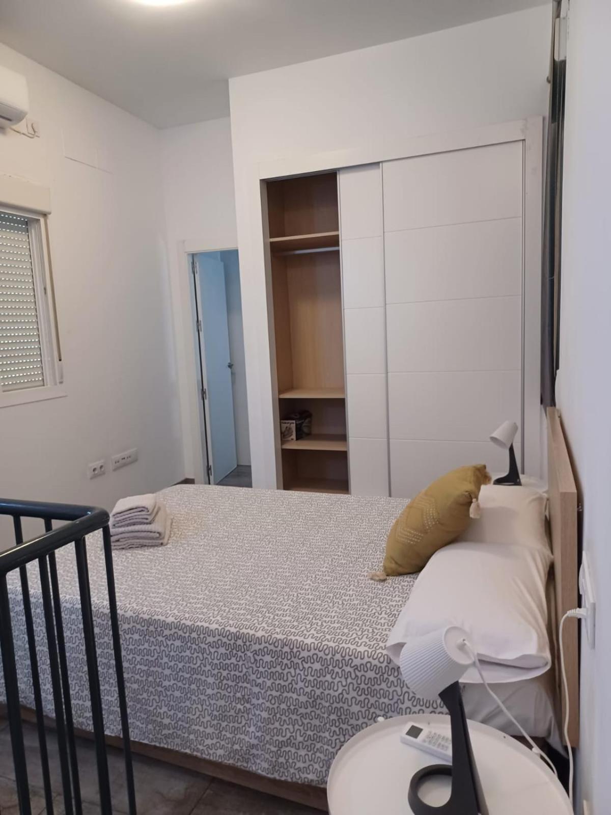 Apartamento En El Casco Antiguo En Plena Alameda Sevilla Exteriör bild